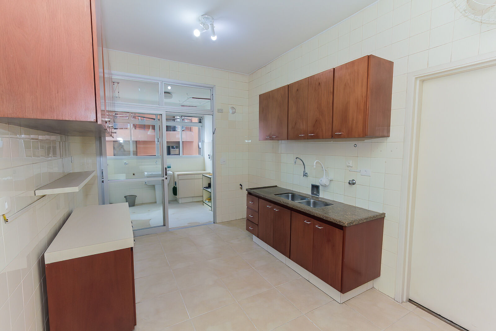 Apartamento para alugar com 3 quartos, 160m² - Foto 22