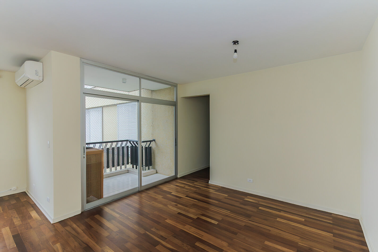 Apartamento para alugar com 3 quartos, 160m² - Foto 4