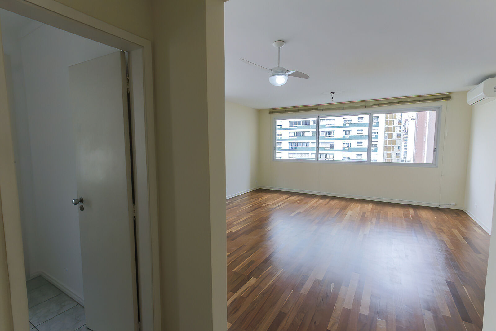 Apartamento para alugar com 3 quartos, 160m² - Foto 6