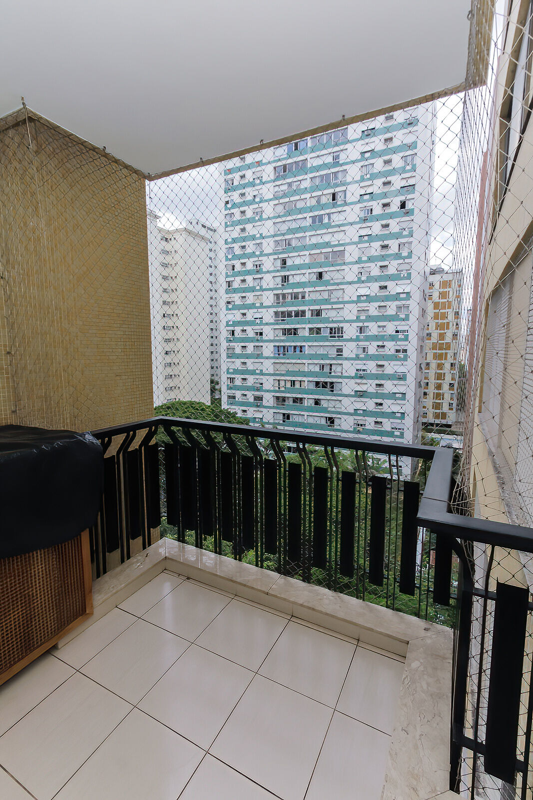 Apartamento para alugar com 3 quartos, 160m² - Foto 9