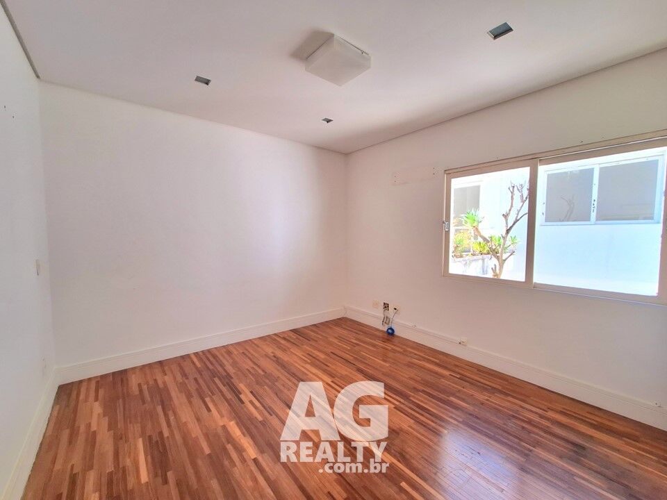 Casa, 4 quartos, 350 m² - Foto 33