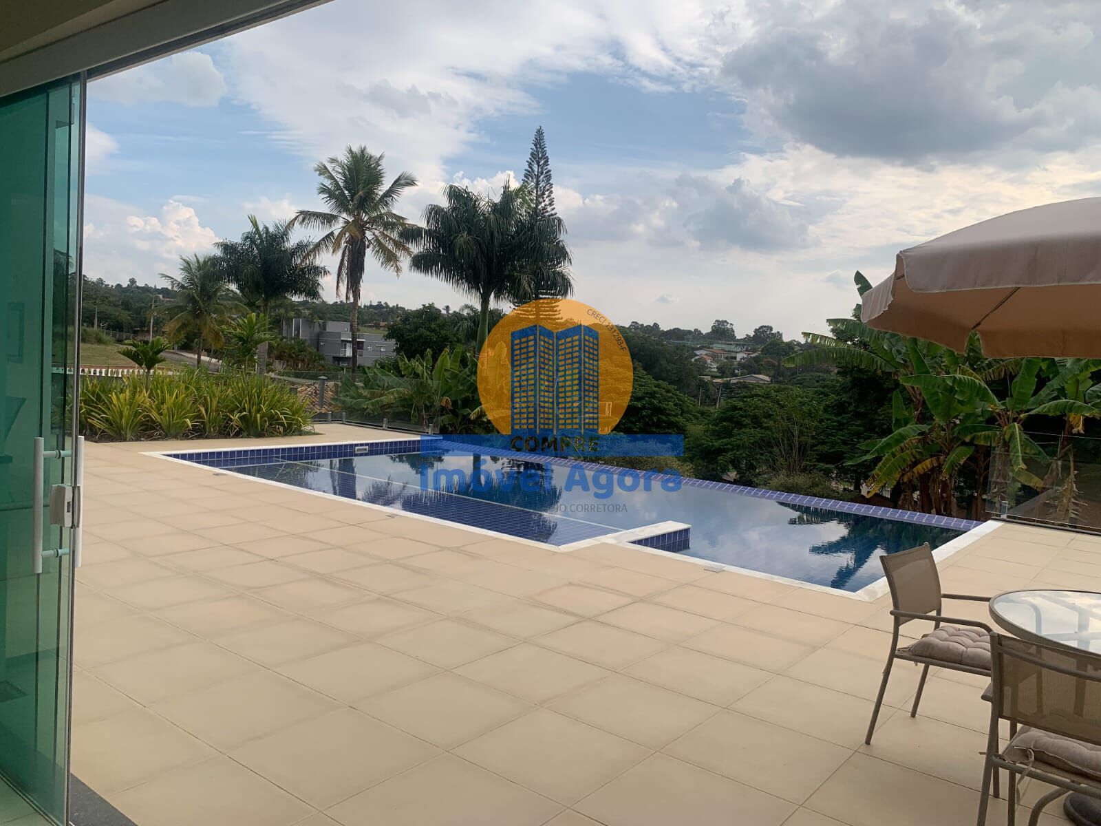 Casa de Condomínio à venda com 4 quartos, 353m² - Foto 3