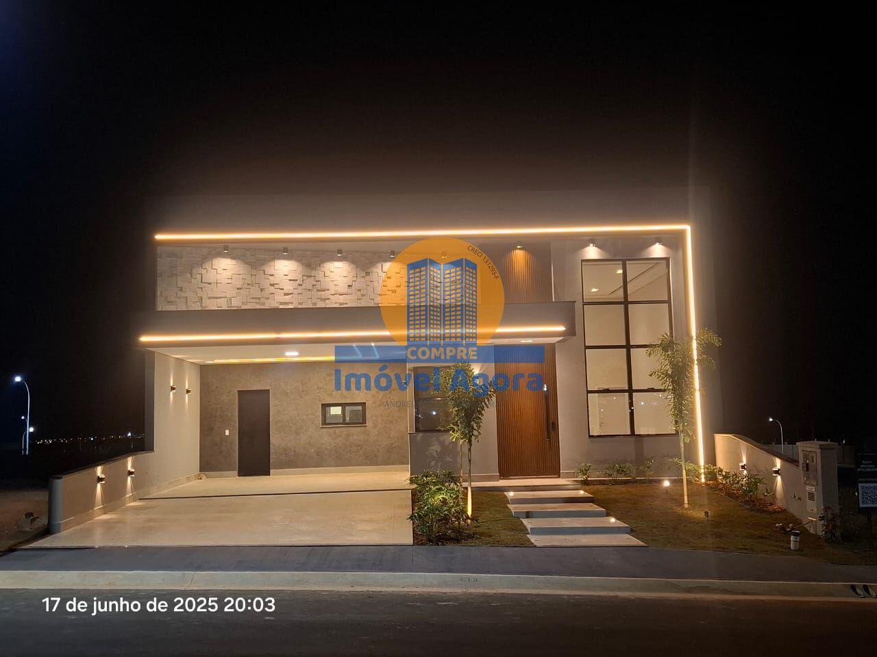 Casa à venda com 3 quartos, 191m² - Foto 2