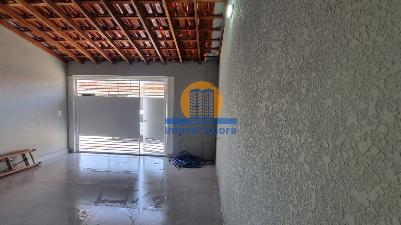 Casa à venda com 3 quartos, 90m² - Foto 3