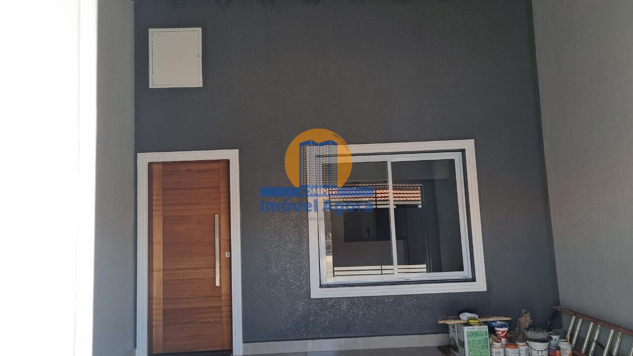 Casa à venda com 3 quartos, 90m² - Foto 2