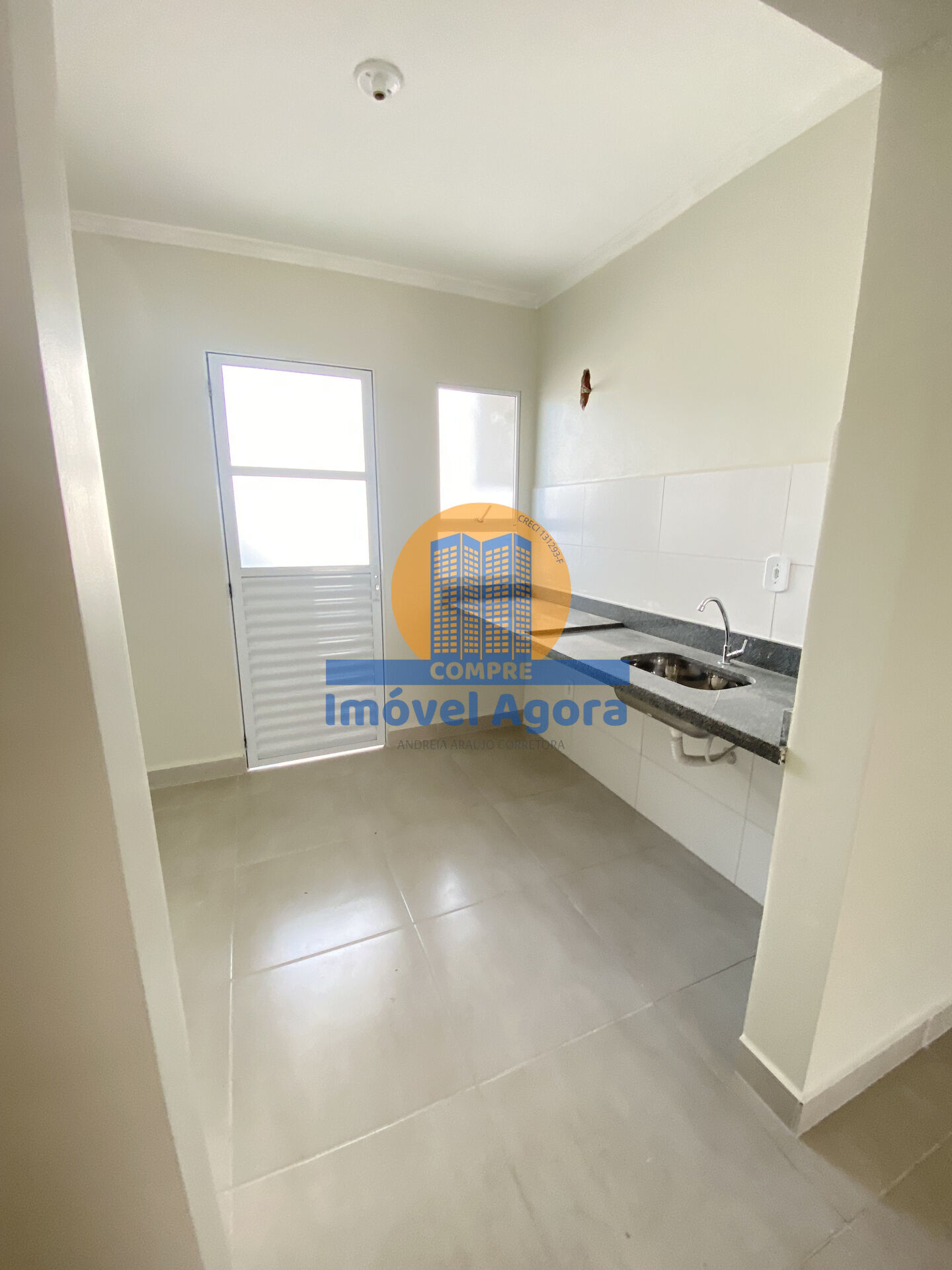 Casa à venda com 2 quartos, 53m² - Foto 12