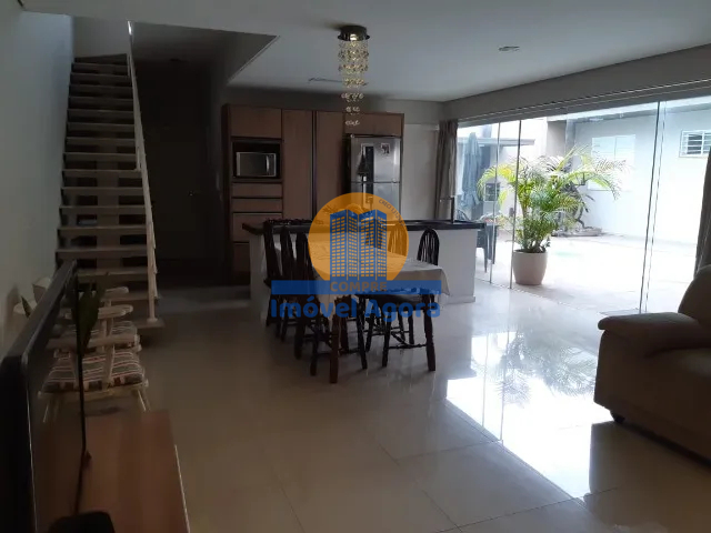 Casa à venda com 4 quartos, 200m² - Foto 3