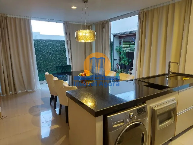 Casa à venda com 4 quartos, 200m² - Foto 9