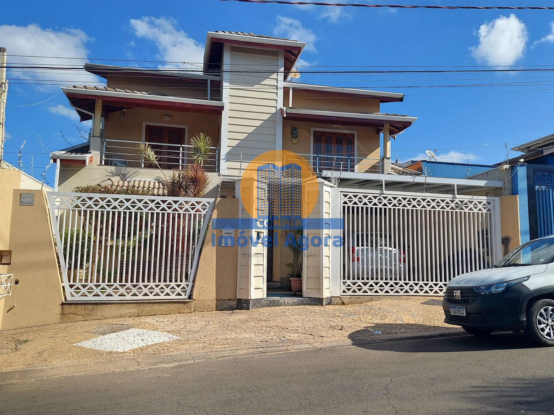 Sobrado, 4 quartos, 256 m² - Foto 1