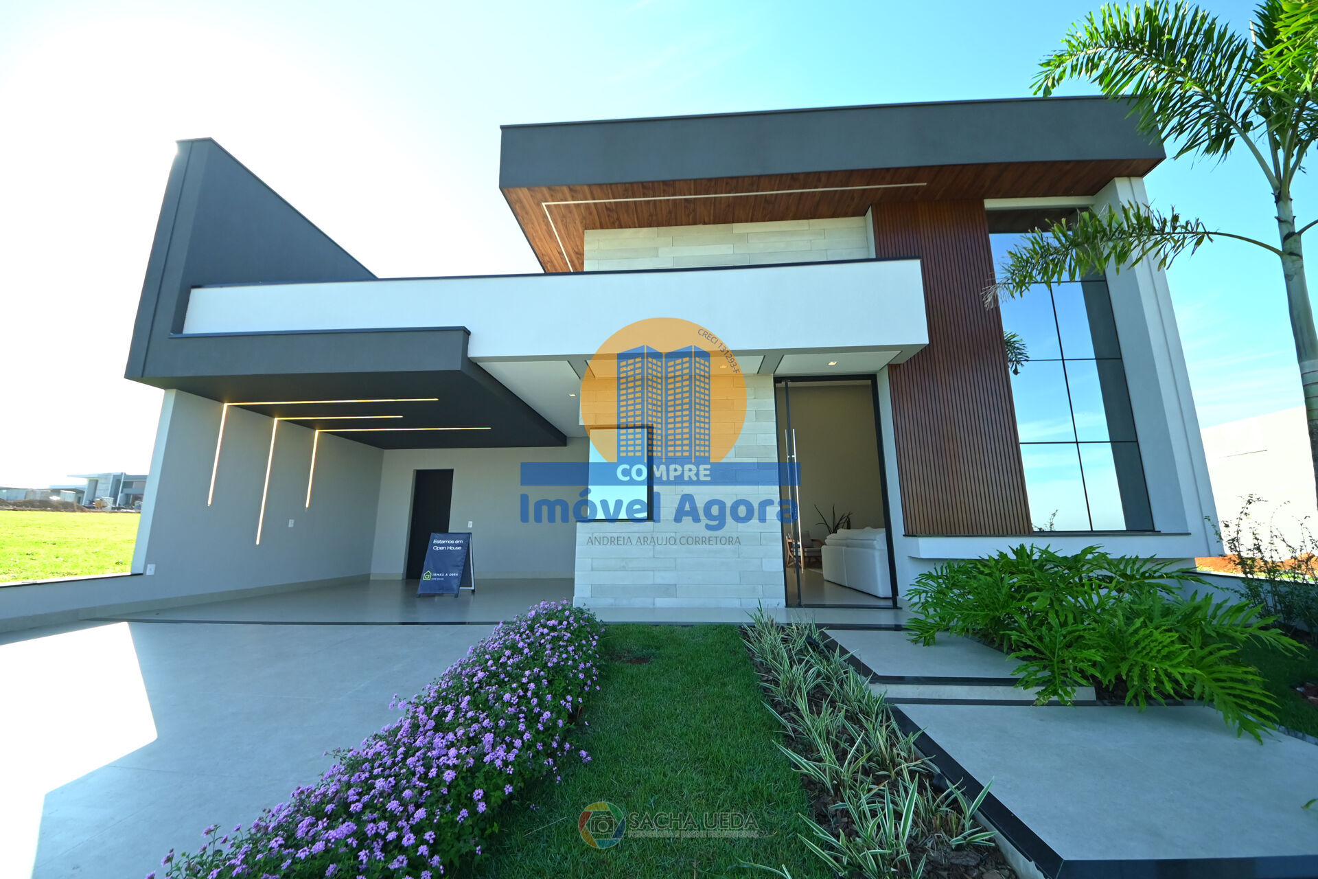 Casa à venda com 3 quartos, 200m² - Foto 1