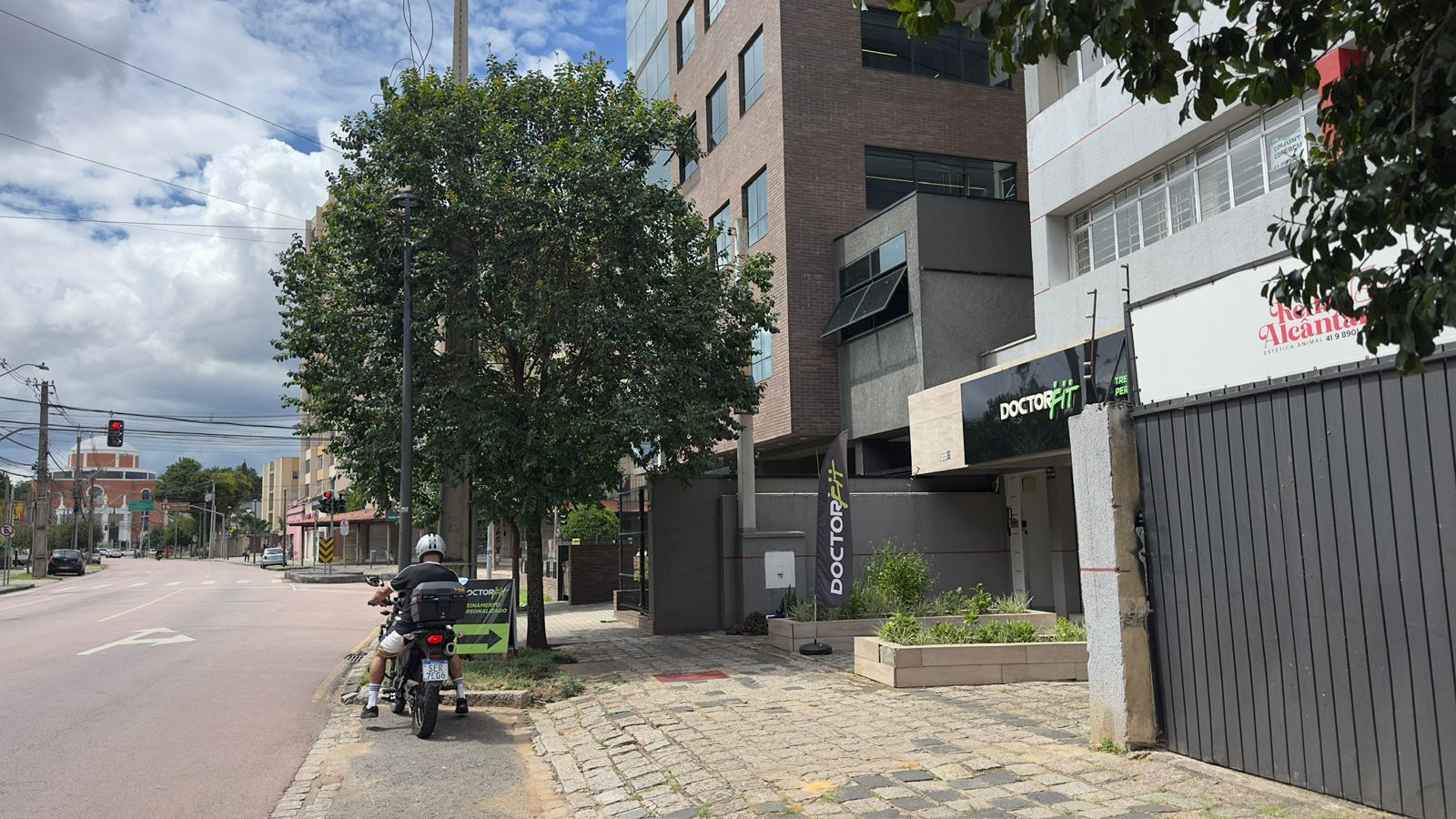 https://objectstorage.sa-saopaulo-1.oraclecloud.com/n/grq6lwb4htd1/b/tecimob-production/o/media/17ca5077-e718-4f75-91d2-07686c4b17cb/properties/f4104a8b-f555-4838-84a5-6e8f5bb43703/images/d4ed89c5-643c-4e62-88f1-e14c664d11781771968585eTyU.jpg