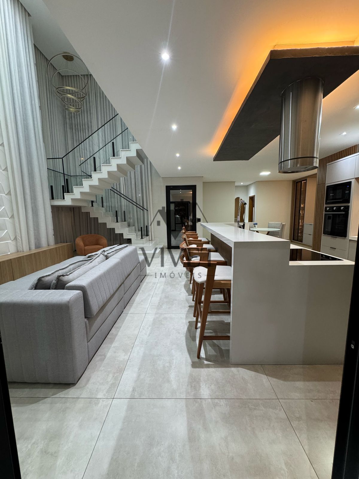 Casa de Condomínio à venda com 3 quartos, 270m² - Foto 2