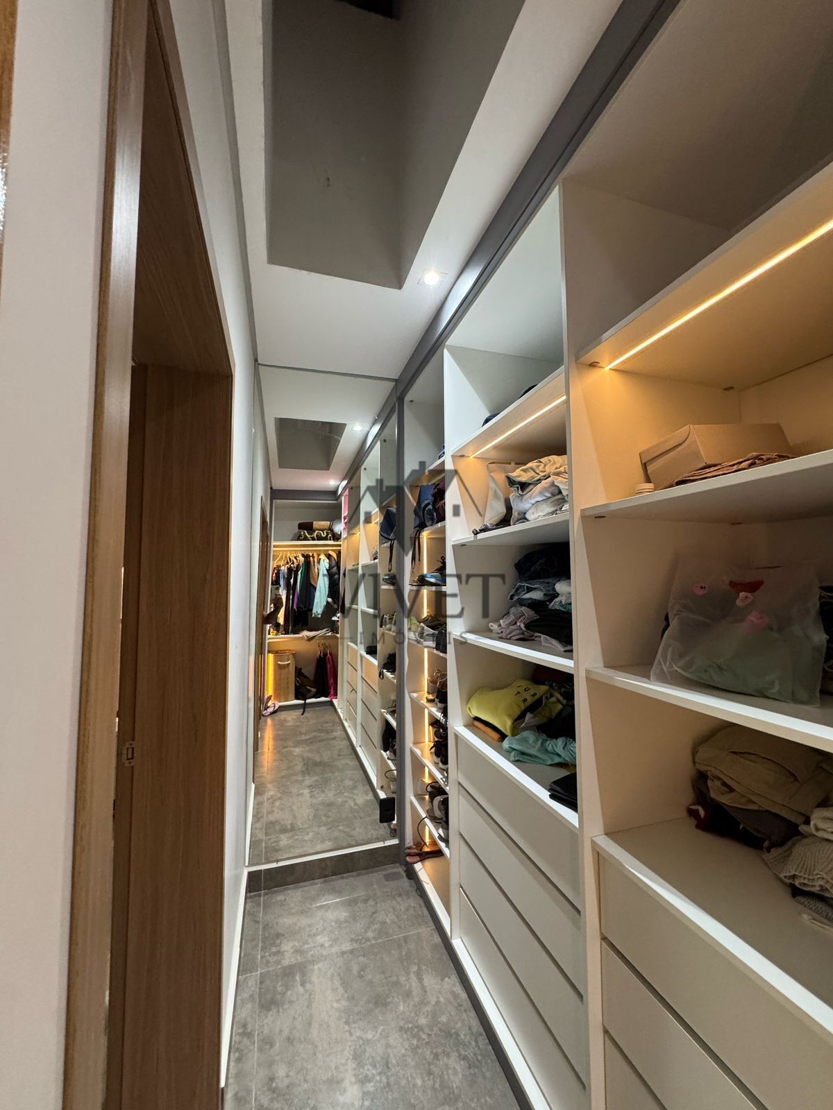 Casa de Condomínio à venda com 3 quartos, 270m² - Foto 18