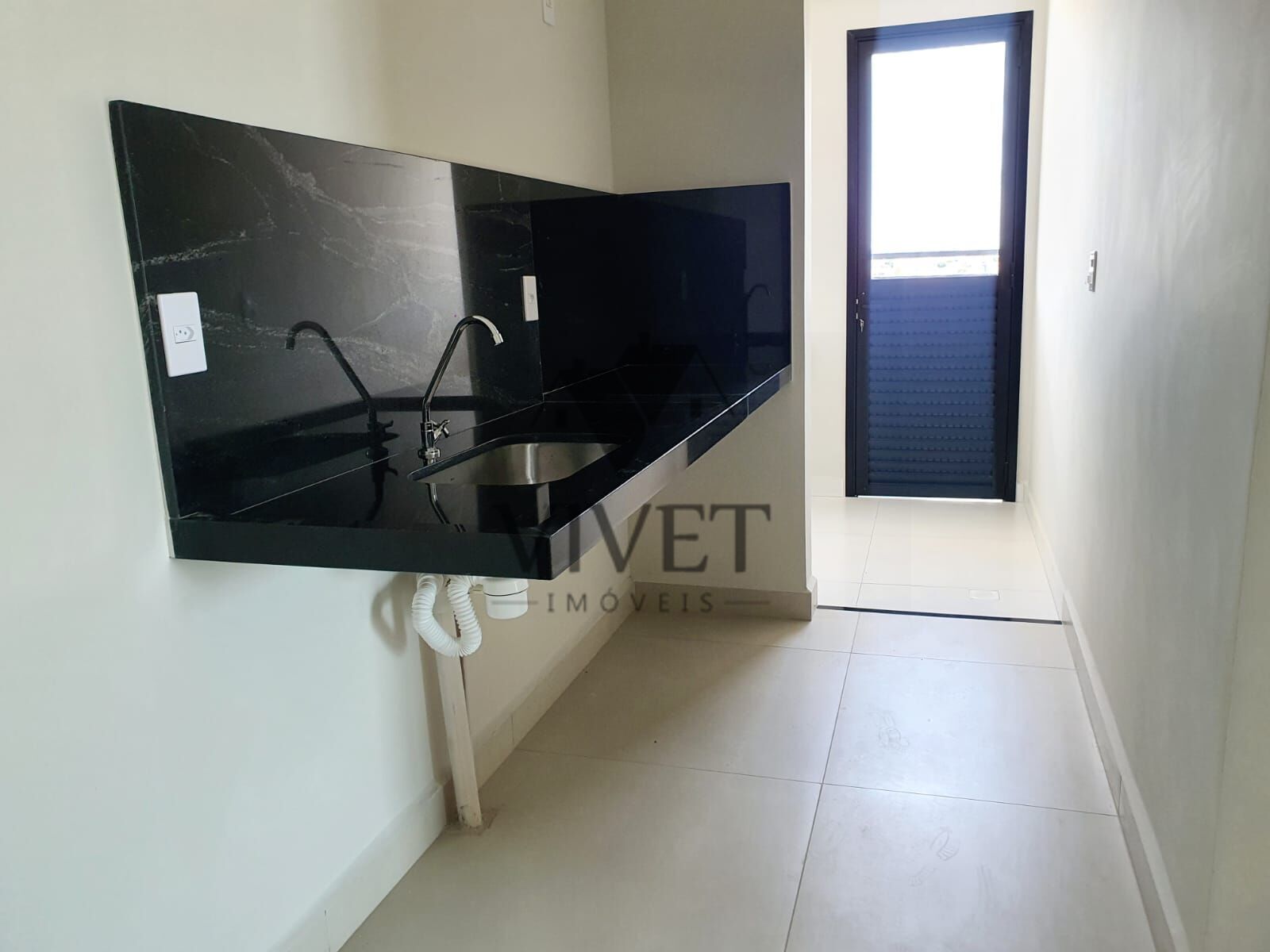 Apartamento à venda com 2 quartos, 70m² - Foto 7