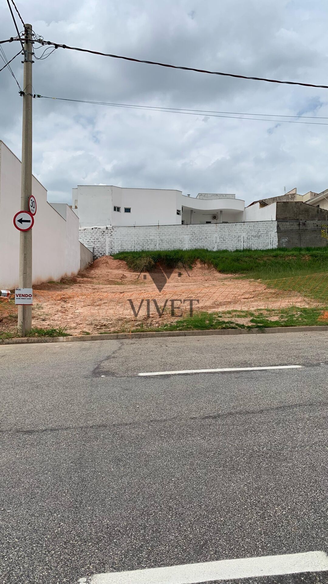 Terreno à venda, 360m² - Foto 1