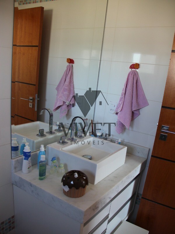Casa de Condomínio à venda com 5 quartos, 400m² - Foto 15