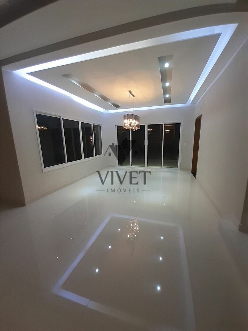 Casa de Condomínio à venda com 4 quartos, 400m² - Foto 5