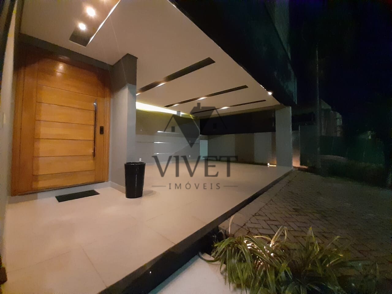 Casa de Condomínio à venda com 4 quartos, 400m² - Foto 3