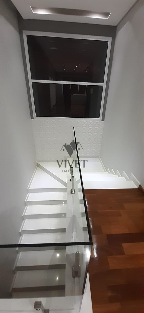 Casa de Condomínio à venda com 4 quartos, 400m² - Foto 12