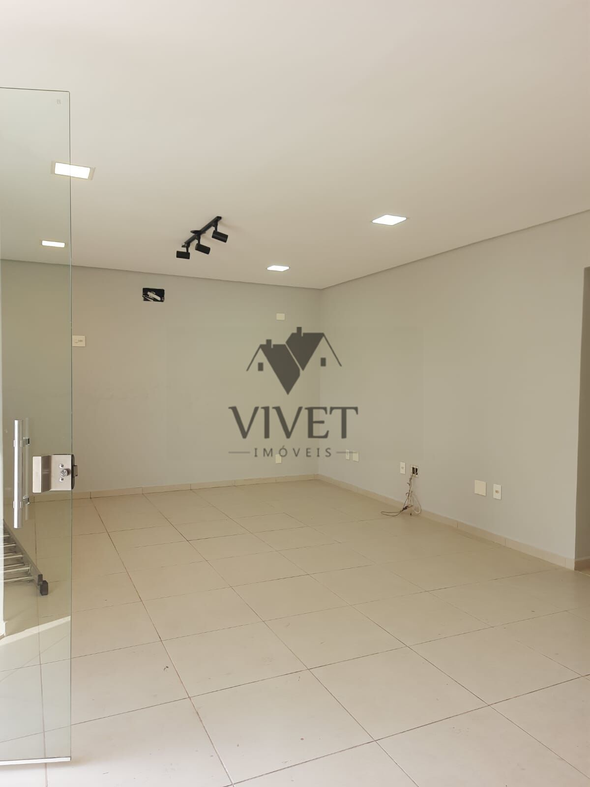 Casa à venda com 4 quartos, 187m² - Foto 4