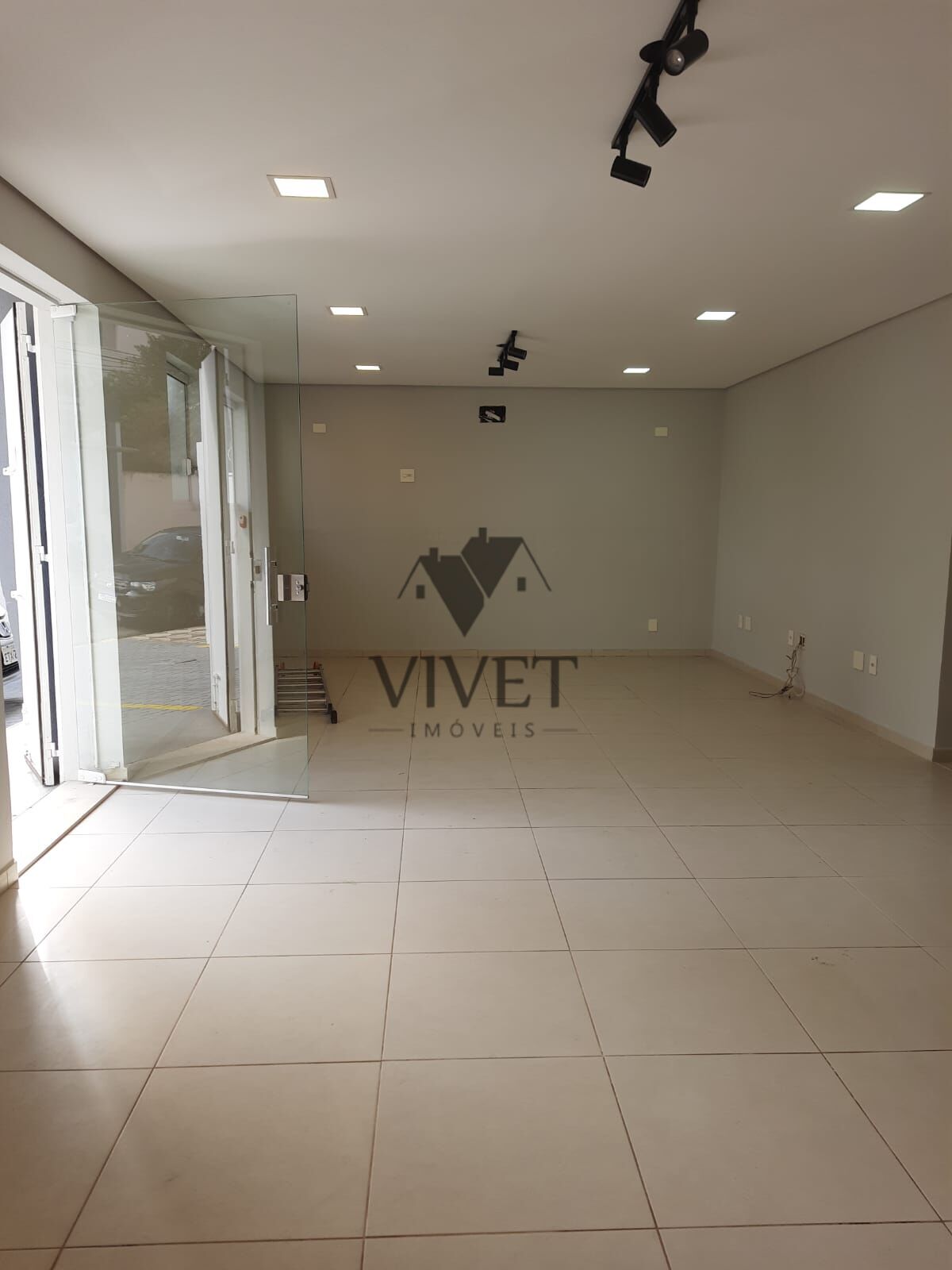Casa à venda com 4 quartos, 187m² - Foto 3