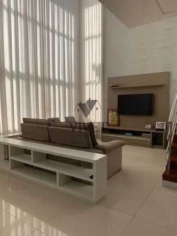Casa de Condomínio à venda com 3 quartos, 300m² - Foto 1