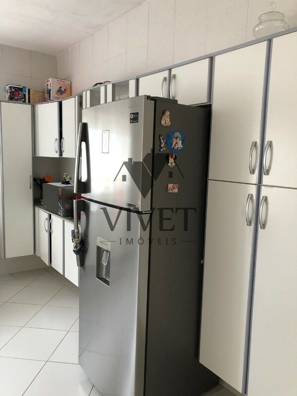 Casa à venda com 3 quartos, 300m² - Foto 15