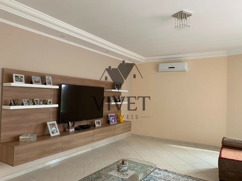 Casa à venda com 3 quartos, 300m² - Foto 3