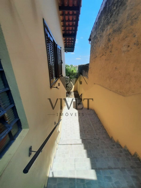 Casa à venda com 3 quartos, 260m² - Foto 17