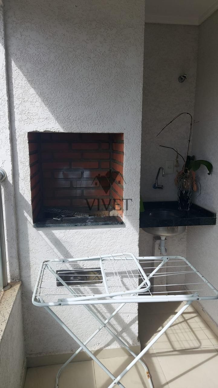 Apartamento à venda com 2 quartos, 62m² - Foto 4