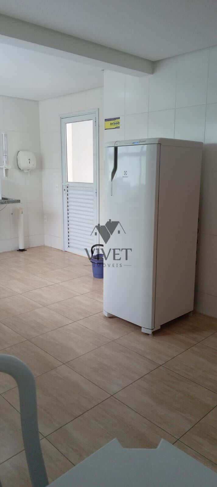 Apartamento à venda com 2 quartos, 64m² - Foto 18