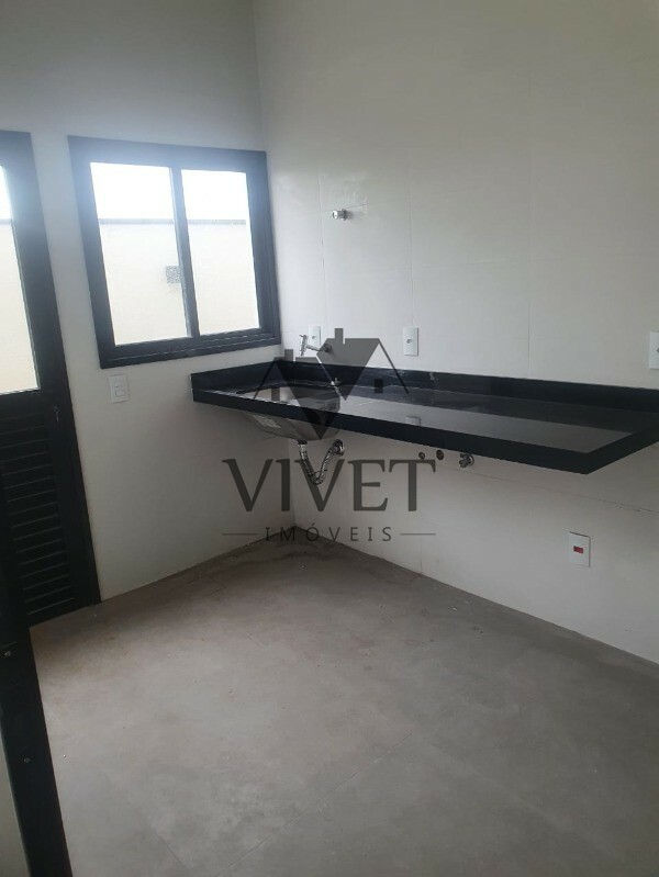 Casa de Condomínio à venda com 3 quartos, 234m² - Foto 9