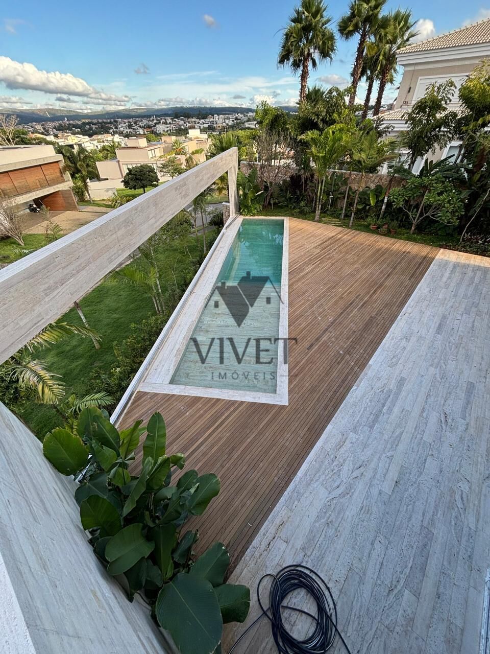 Casa de Condomínio à venda com 4 quartos, 677m² - Foto 5