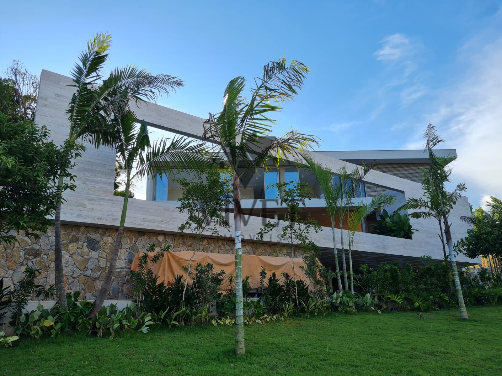 Casa de Condomínio à venda com 4 quartos, 677m² - Foto 2