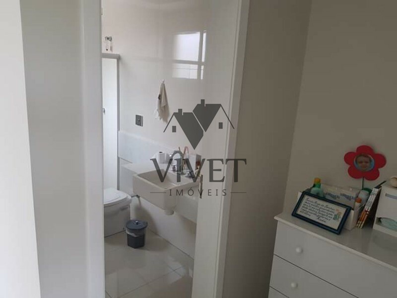 Casa de Condomínio à venda com 3 quartos, 420m² - Foto 11