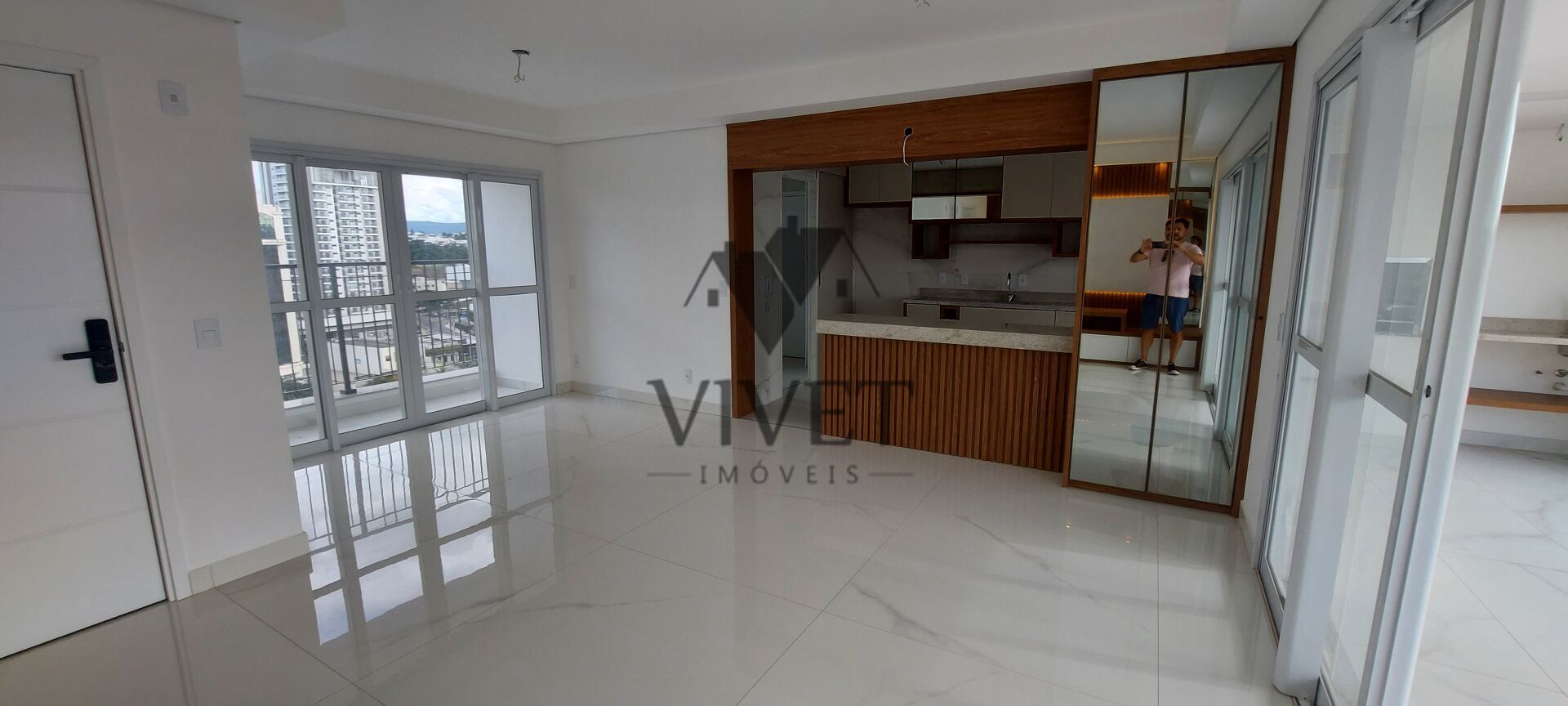 Apartamento à venda com 3 quartos, 166m² - Foto 3