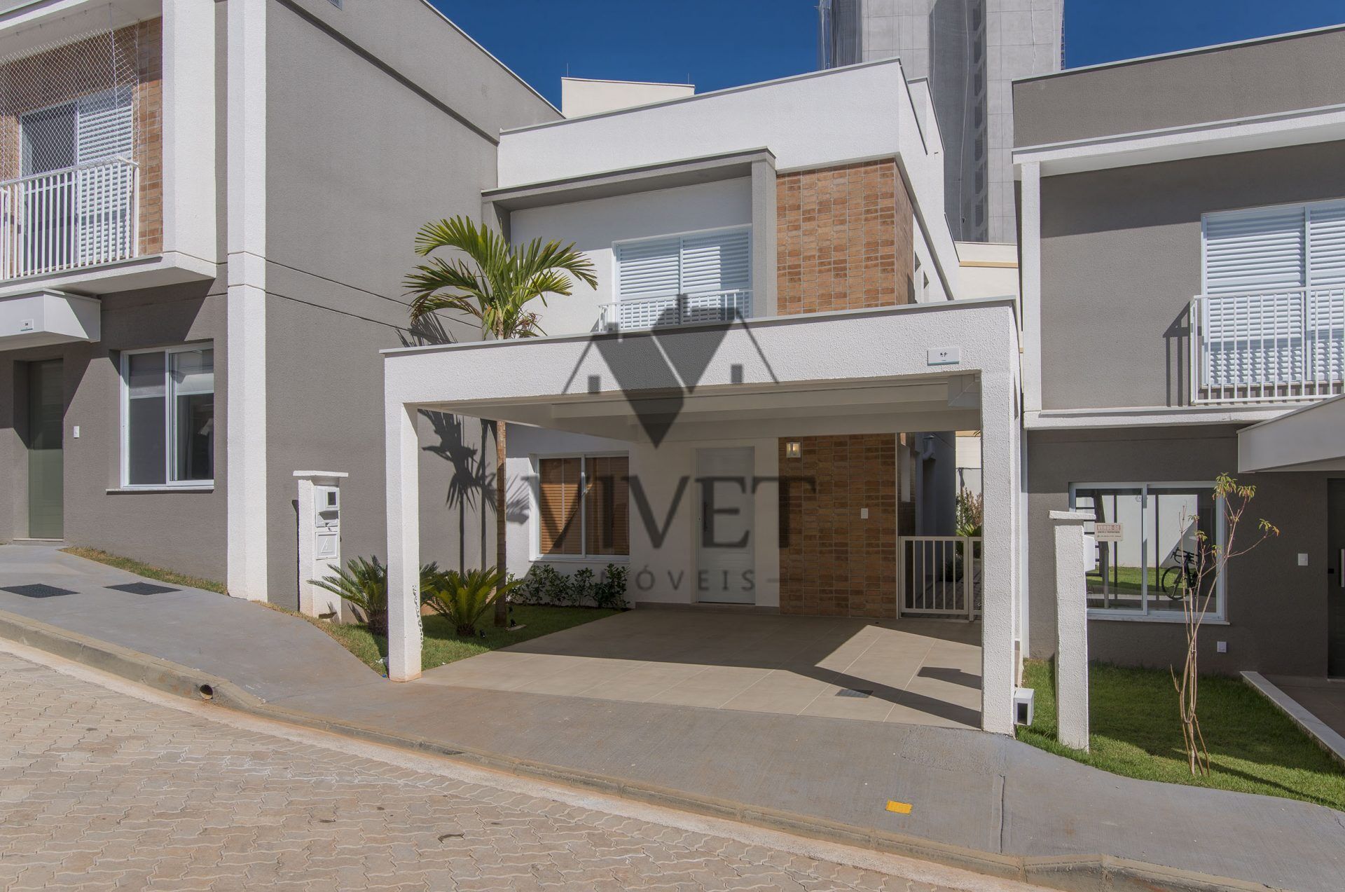 Casa de Condomínio à venda com 3 quartos, 131m² - Foto 1