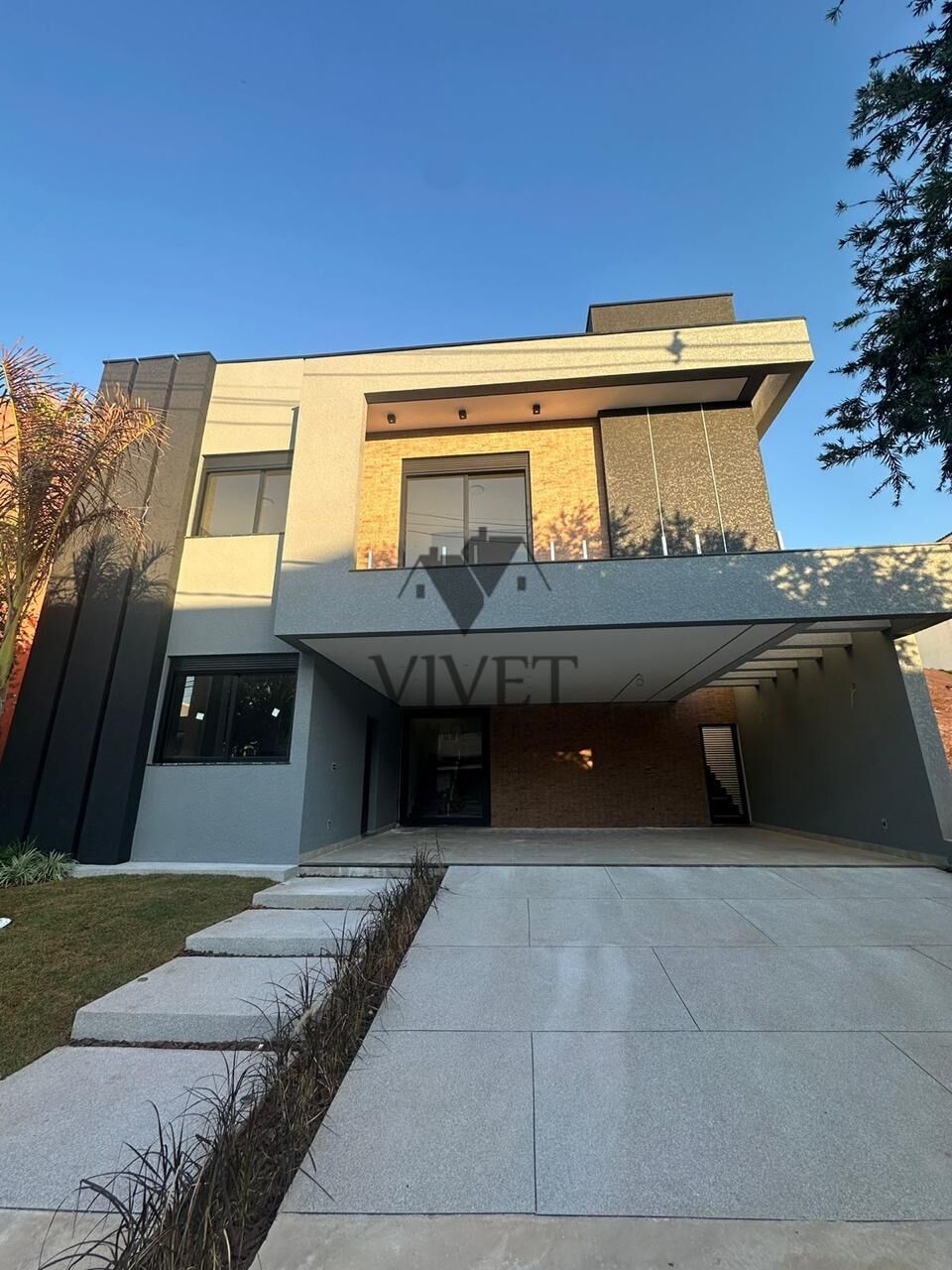 Casa de Condomínio à venda com 3 quartos, 260m² - Foto 1