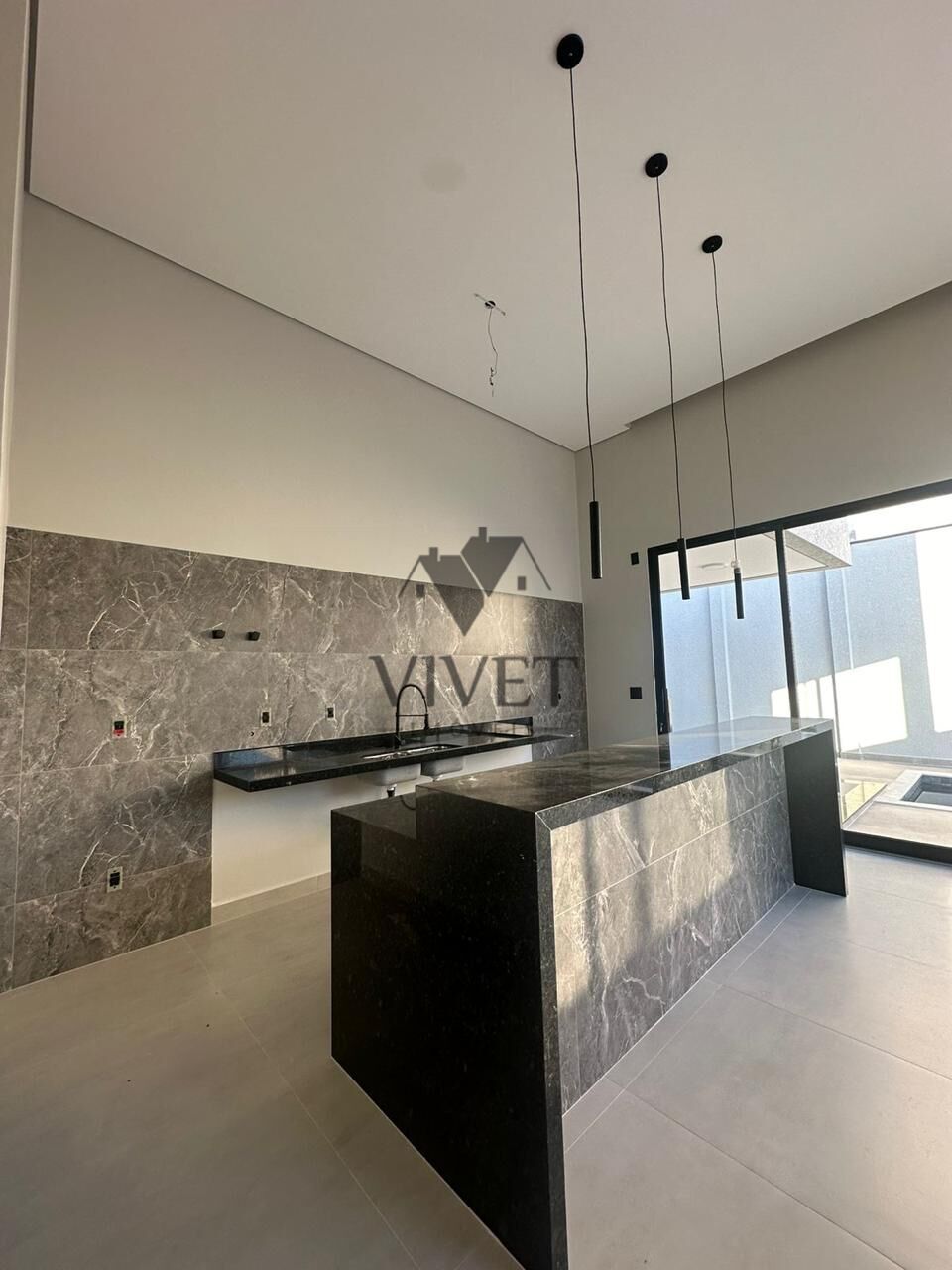 Casa de Condomínio à venda com 3 quartos, 260m² - Foto 4