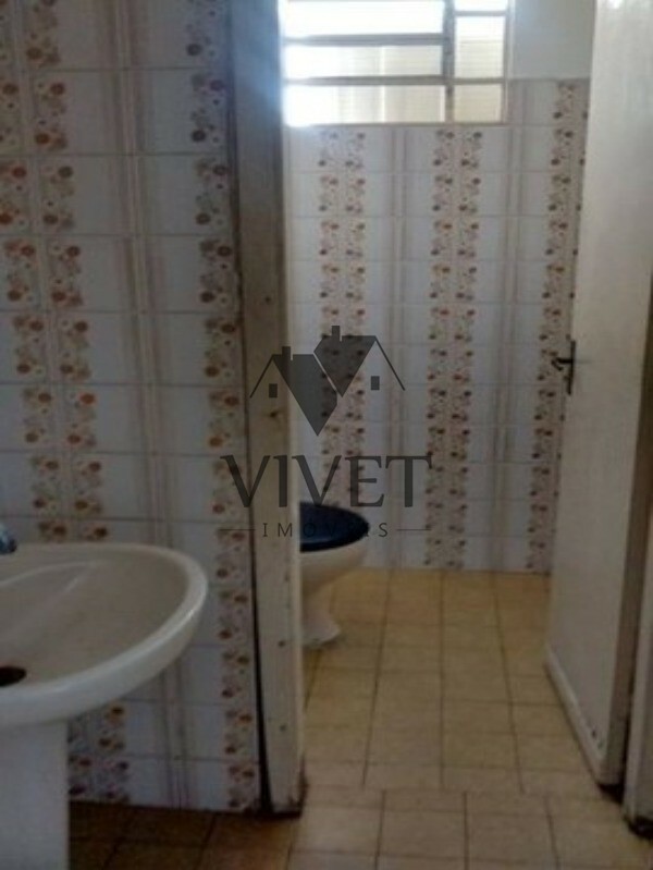 Casa à venda com 3 quartos, 237m² - Foto 9
