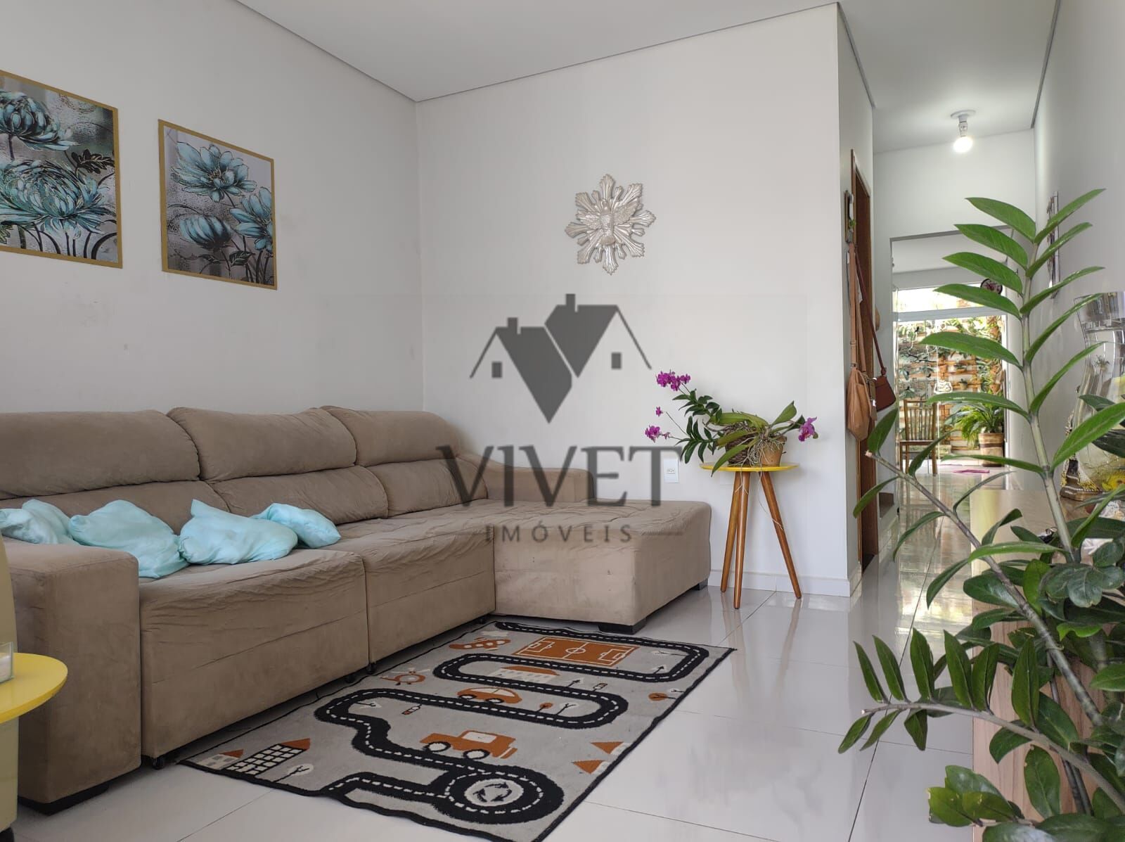 Casa à venda com 2 quartos, 94m² - Foto 1