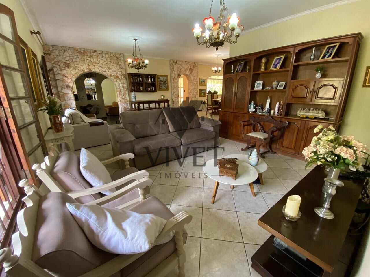 Casa à venda com 4 quartos, 370m² - Foto 8