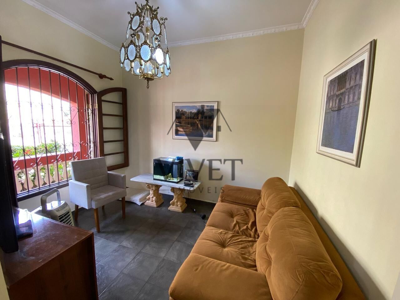Casa à venda com 4 quartos, 370m² - Foto 4