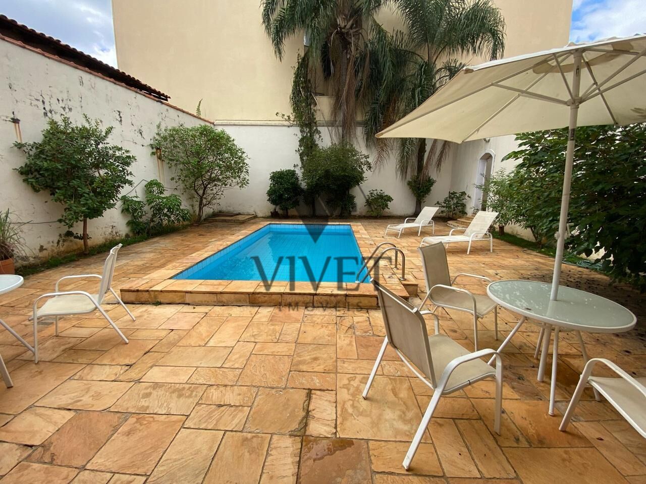 Casa à venda com 4 quartos, 370m² - Foto 19