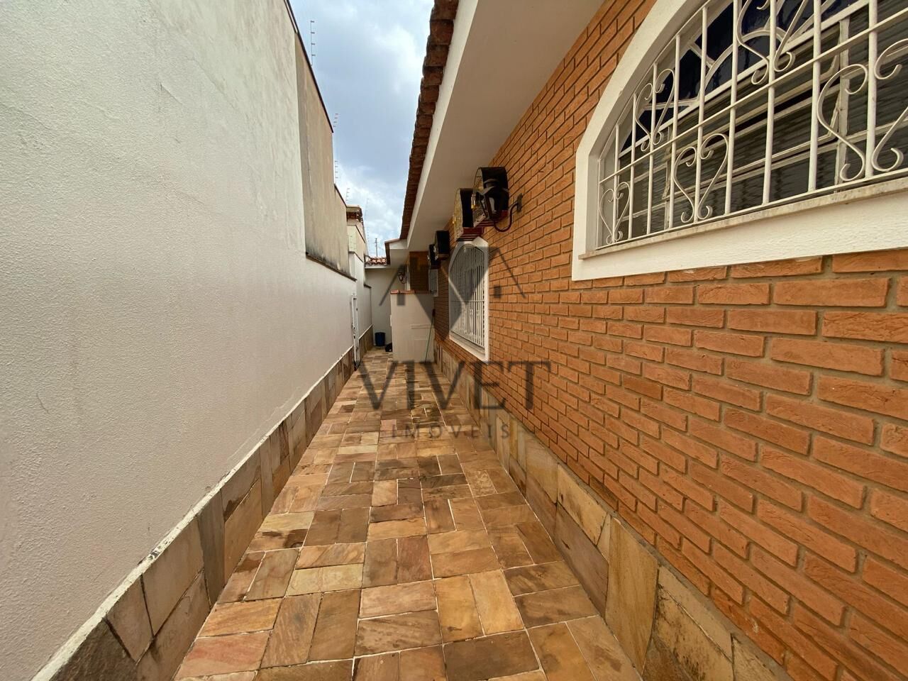 Casa à venda com 4 quartos, 370m² - Foto 25