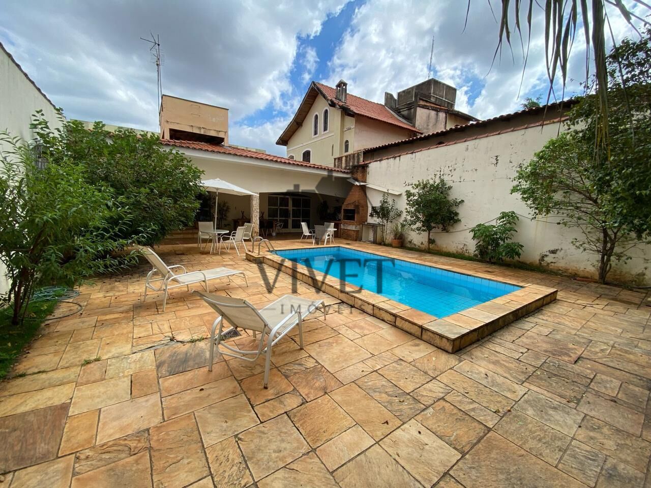 Casa à venda com 4 quartos, 370m² - Foto 22