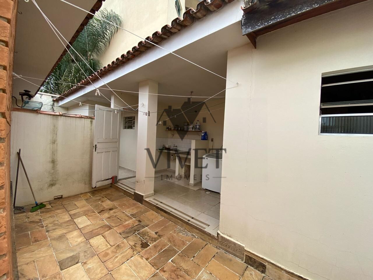 Casa à venda com 4 quartos, 370m² - Foto 26