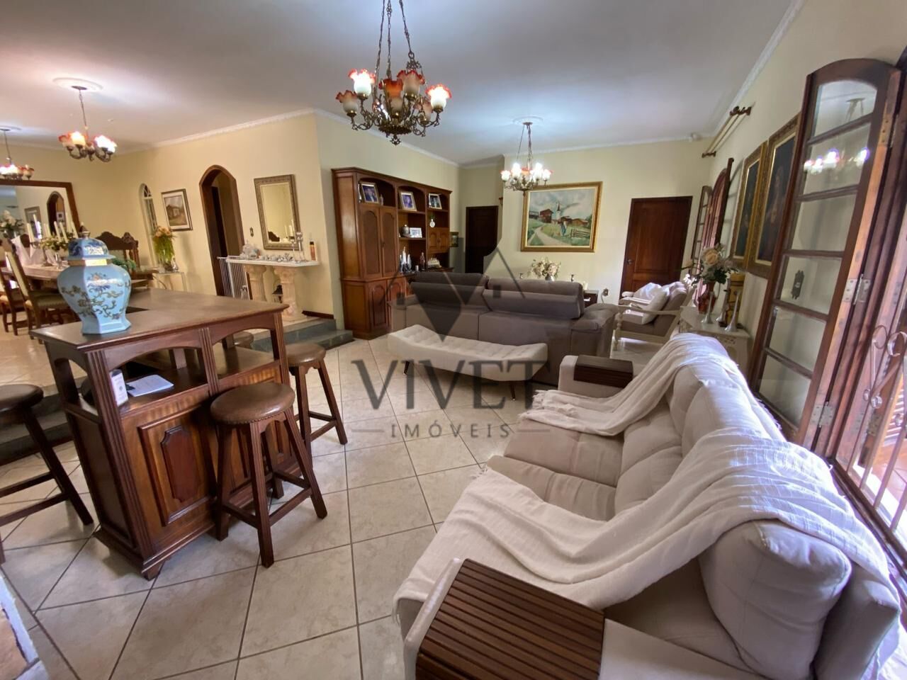 Casa à venda com 4 quartos, 370m² - Foto 6
