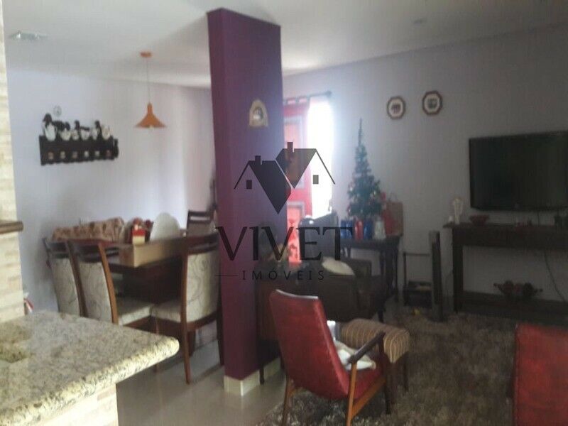 Casa de Condomínio à venda com 3 quartos, 475m² - Foto 2