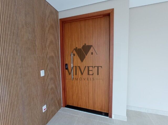 Casa de Condomínio à venda com 3 quartos, 251m² - Foto 2